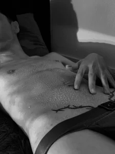 JoshClaarktt My heat overflows when I feel you close 🔥🔥🔥 รูป  4