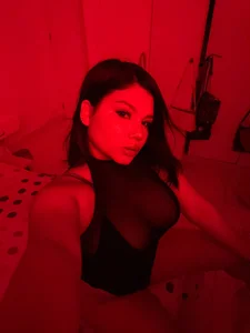 Starly_Vega Lady in red need be fucking like a bitch Pic 5