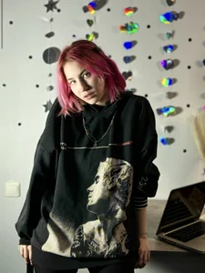 JenaePilkenton Public Pic 8