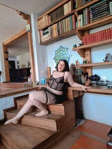 catleya_noire know me 🍒💋💋 Pic 2