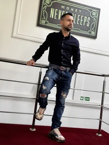 Public od BryceReign  4 snímek