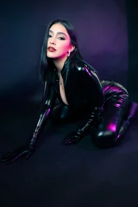 JulesBenett Make me meow!🖤 Pic 2