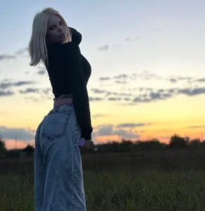 EdwinaDespres Public Poză