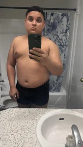 Mostrando un poco de mi de ChubbyboyVnz  2 Imagens