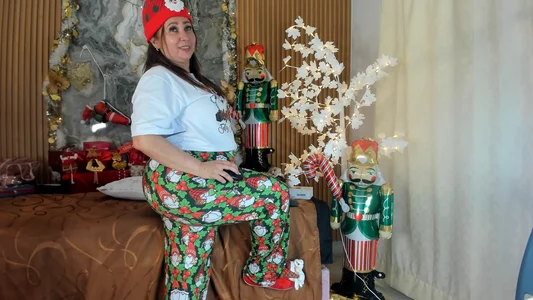 Danna_topless: Feliz navidad ( 3 фото)