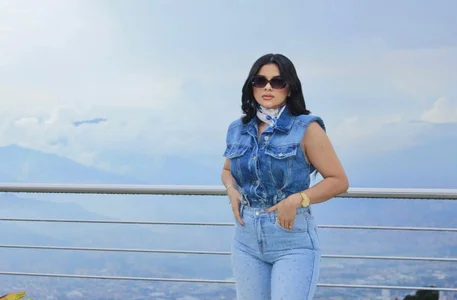Zdjęcia Give_me_your_Cum Denim days & good vibes 💙: 