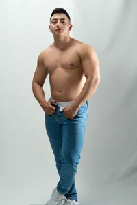 Zack_Miller24 Casual but Tempting 🔥😈 Pic 4