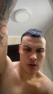 After showering de Jason_Harden1  Imagens