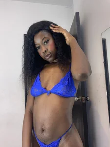 AgathaaSamss Sexy ebony 🩵 Pic
