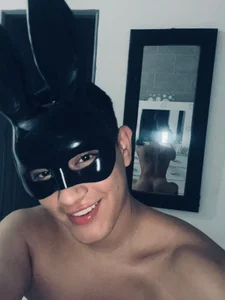 Andy_millerr: Your bad bunny 😈🥕 ( фото)