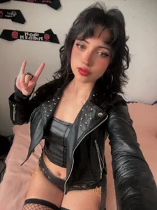 RoxanneRiot80s Bad Girl in Black 🖤 Pic 4