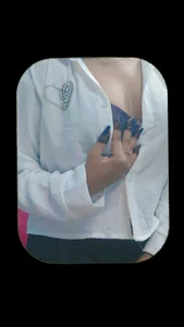 miss-manat kullanıcısının Hot girl 🥵 albümü -  4 fotoğraf
