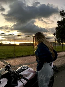 Hornyholly__: Motorcycle 💞 ( фото)