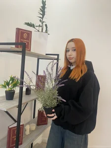 NelleCaram Public Pic 6