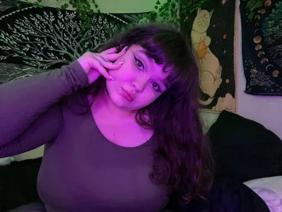 _CandyM1lky_ Lilia is the sexiest girl here. Hình 2