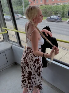 ELFI IN THE BUS 🚌✨✨✨