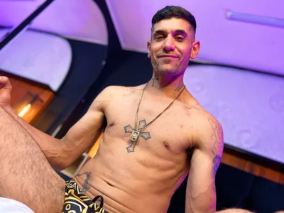 Stormandloganxx Logan Time😈​ Pic 5