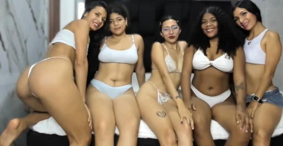 SweetYoungs_: 🥰 ( 5 фото)