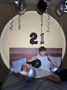 justinbilerのBDAAY JUSTINN🤍の 9枚の写真