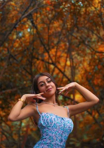 Emiily_Scott1 Always radiant 🌳🍃😏 Immagine 