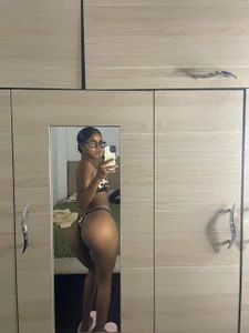 LIA_PARKERR i am so sexy Gambar 4