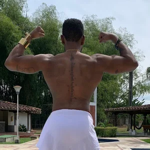 Public de strong__anthony Foto 7