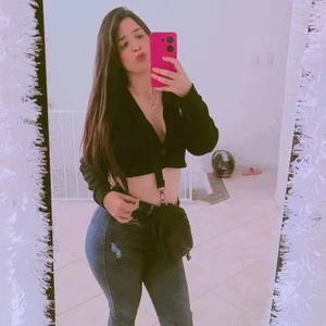 lucia_henao_ Public Billede 4