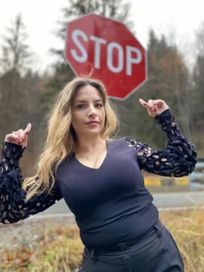 Rai_Raisa Public  5টি ছবি