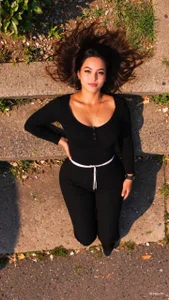 vanessa_saquirt 🥰 Sharing a little bit of myself with you all. Pic
