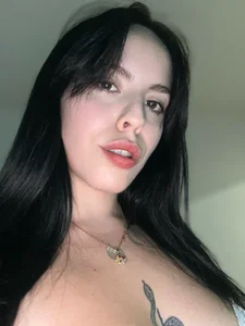 notyourgiuliii's XXX Nude Photo 1