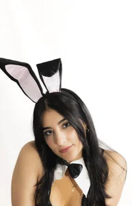 Do you want to play with this bunny girl? de nyx_kitty_a  4 Imagens