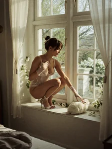 Lia_Melon kullanıcısının Queen's morning albümü -  3 fotoğraf