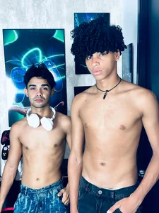 Violet_Dream2 We play PlayStation?  5টি ছবি