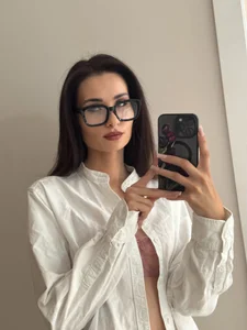 mia_aim Passion in a white shirt? ❣️ Immagine  5