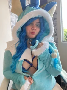 Vallolet_Spencer Vaporeon💙 Foto 3