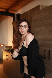 LuxSopphia Hot housewife 🔥  3টি ছবি