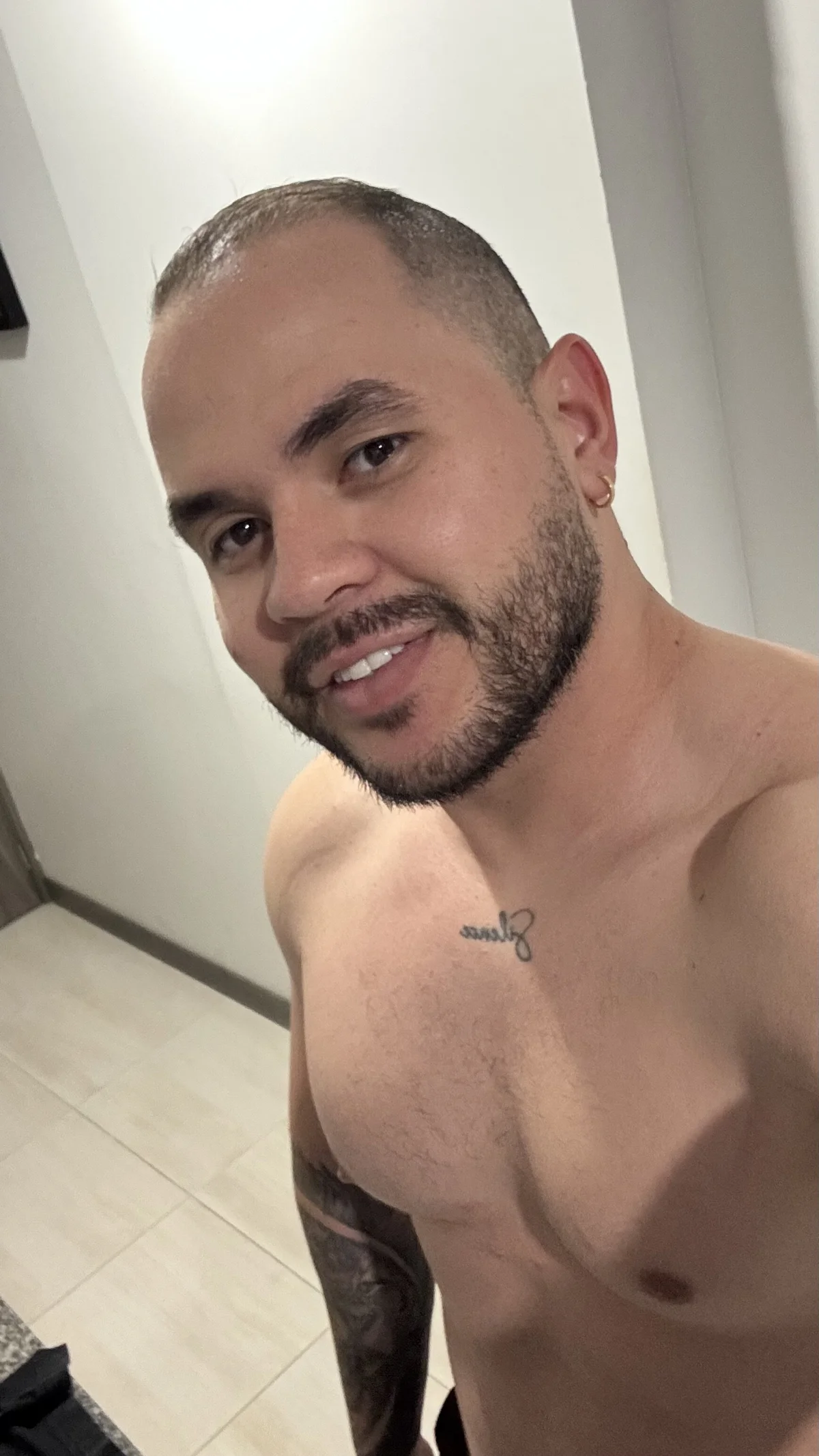 Трендове зображення  7910 Axel_Dominus