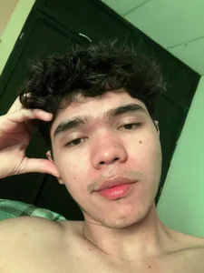 Camii_pink Public Pic 4