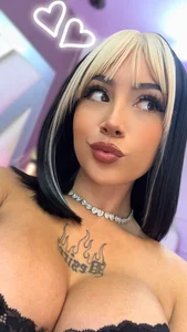 MadissonRey 🤍New Look⭐ Pic