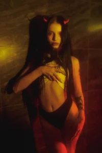 EvaBloomm Welcome to my fantasies 💙 Pic 2