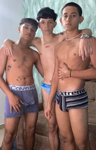 pelusos_mensのPublicの枚の写真