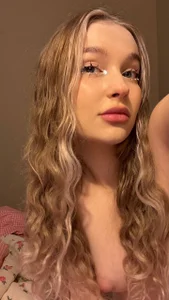 -teenytiny- nighttime selfies ☺️ Pic