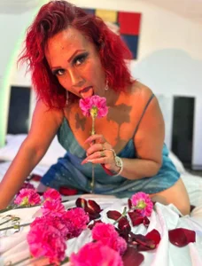 BiirdyDavis🖤 Forbidden Temptation图片 2