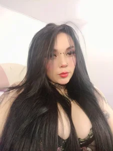 Elisce_cloudd Public Pic 8
