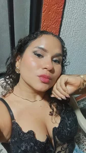 Amara-Velvet- Public Pic 3