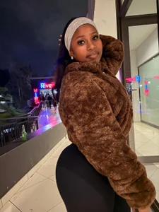 SexyBlaire Public Bilde