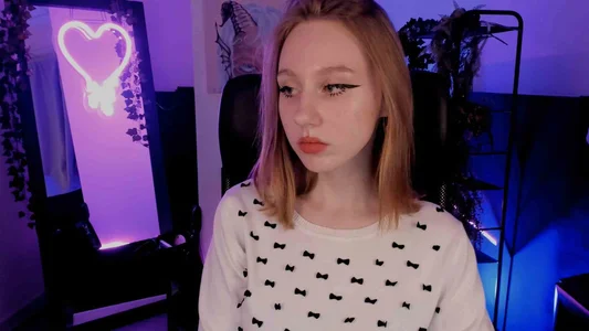 DariaTate touch the beauty Pic