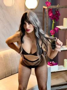 AbbyDaltonCrave Me图片 2