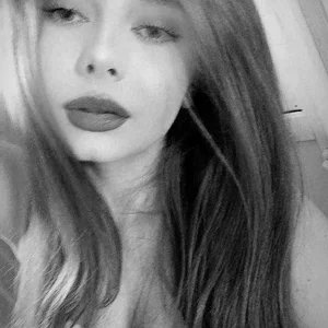 Ekaterina27Black and white图片