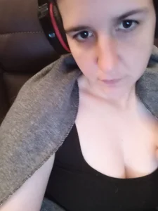 Bella_and_Marie Public Pic 2